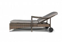 шезлонг парма с колесиками коричневый в Магнитогорске
